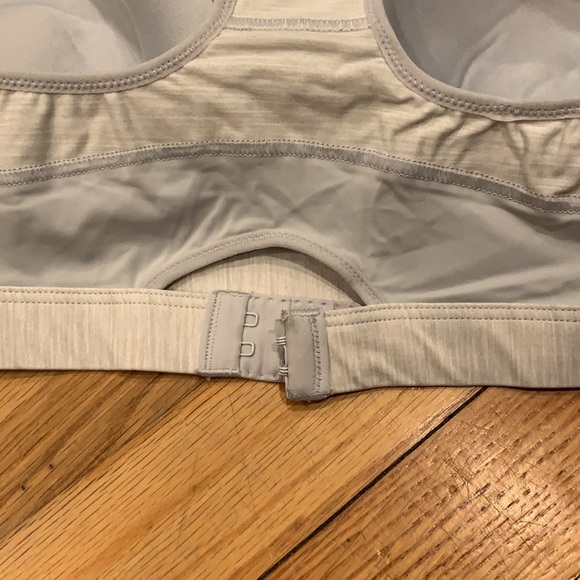 Hanes runner sports bra, SZ L - Picture 5 of 6